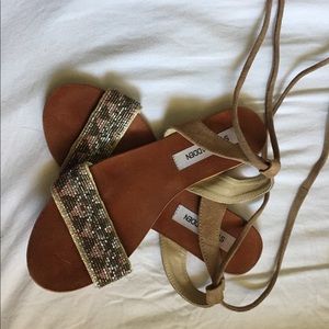 🌞 STEVE MADDEN BEADED LACE-UP SANDALS 🌞